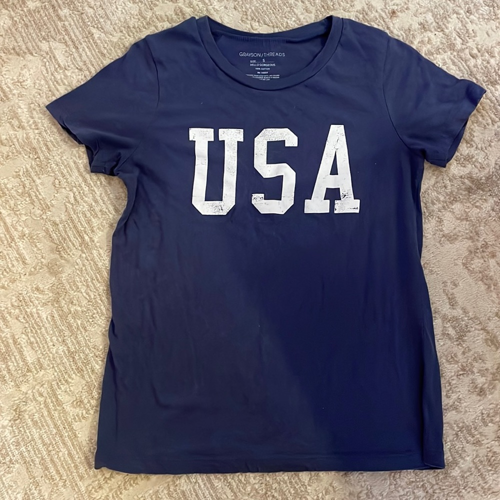 Short sleeve tee